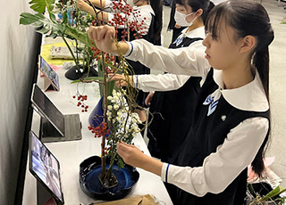 「北区文化芸術祭華道展」に参加しました