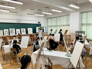 東京藝術大学卒の美術教諭がデッサンの基礎を指導します。初心者の方も大歓迎です。