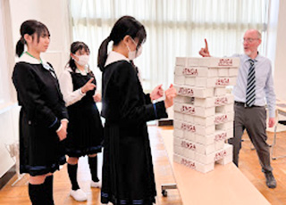 各コースの生徒による感想をご紹介しています。