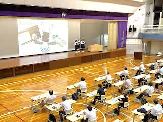 塾の先生向けに「令和８年度入試 学校説明会」を開催しました。