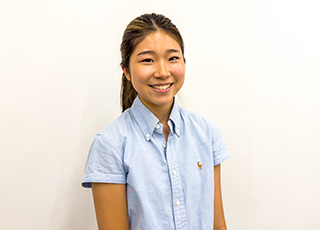 ハワイ大学に進学する卒業生のKさんにインタビューしました