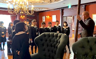 中学一年生が、２泊３日のブリティッシュヒルズ語学研修に出発しました。