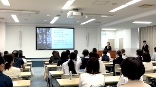 ５/９（土）、高校受験生向けに学校説明会を行いました。