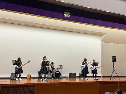 高校2年生・3年生が中心となり、夏ライブを実施しました